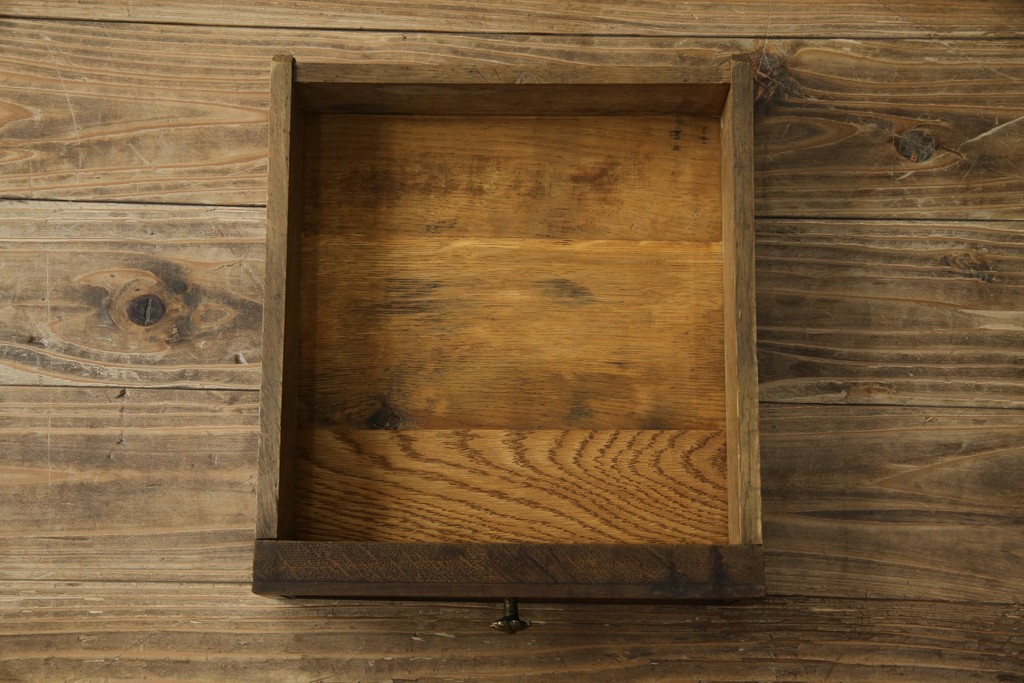 フランスアンティーク　ウォールナット材　サイドテーブル　(R-049858)