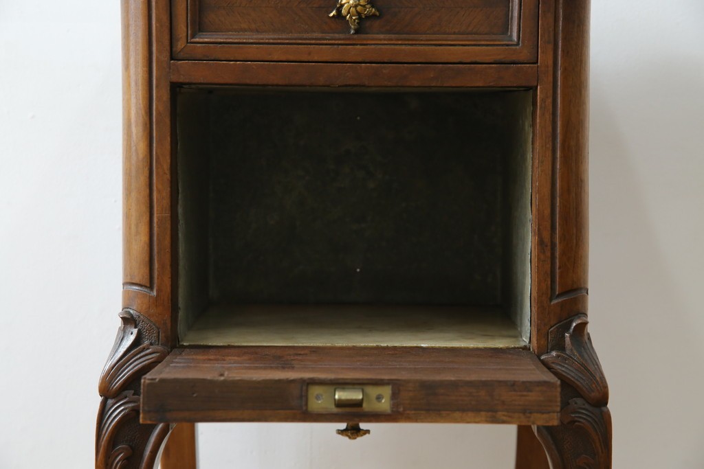 フランスアンティーク　ウォールナット材　サイドテーブル　(R-049858)