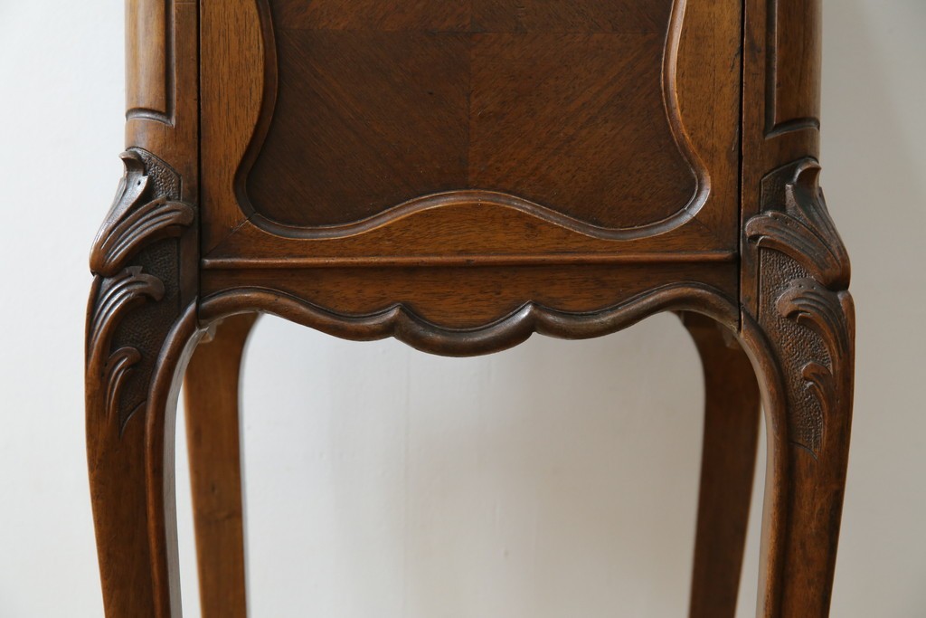 フランスアンティーク　ウォールナット材　サイドテーブル　(R-049858)