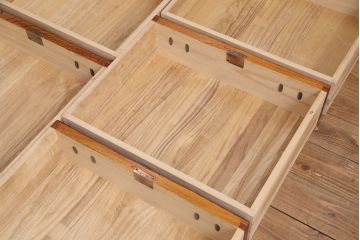 中古 美品　伝統民芸家具　岩谷堂箪笥　小振りなサイズで取り入れやすいチェスト(小箪笥、サイドチェスト、引き出し)(R-049862)