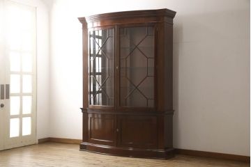 在庫未使用品　IDC大塚家具　Baker(ベーカー社)　マホガニー材製キャビネット(収納棚、飾り棚)(定価約394万円)(R-049863)