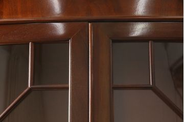在庫未使用品　IDC大塚家具　Baker(ベーカー社)　マホガニー材製キャビネット(収納棚、飾り棚)(定価約394万円)(R-049863)