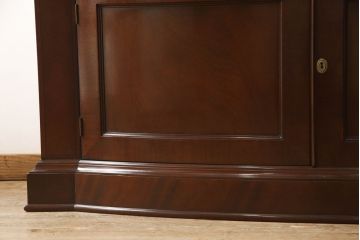 在庫未使用品　IDC大塚家具　Baker(ベーカー社)　マホガニー材製キャビネット(収納棚、飾り棚)(定価約394万円)(R-049863)