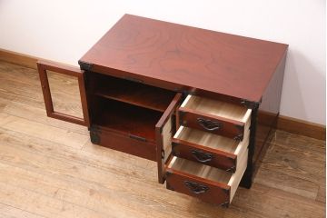 中古　美品　遠野民芸家具　ケヤキ材　南部鉄器金具　上質な和の雰囲気漂うテレビ台(テレビボード、ローボード、リビングボード)(定価約32万円)(R-049865)