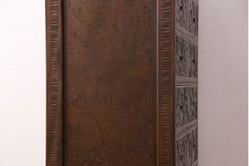 ビンテージ家具　美品　伝統工芸　軽井沢彫り　桜の彫りが優美なチェスト(衣装箪笥、洋服タンス、引き出し、ヴィンテージ)(R-049868)