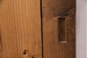 アンティーク建具　ヒノキ材　金具が立派な蔵戸(引き戸、玄関戸、建具)(R-049870)
