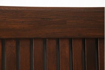 アンティーク建具　総ケヤキ材　巾着金具　立派な錠前金具が重厚感を演出する格子入り蔵戸(玄関戸、引き戸)(R-049872)