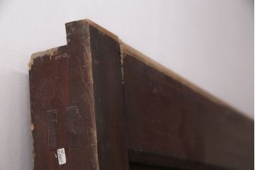 アンティーク建具　ケヤキ材・ヒノキ材　漆塗りの重厚感漂う蔵戸(引き戸、玄関戸、建具)(R-049873)