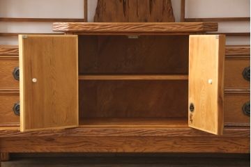 中古　美品　民芸家具　屋久杉製の飾り棚(収納棚、茶棚、サイドボード)(R-049884)