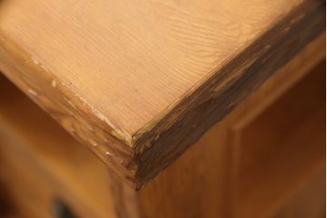 中古　美品　民芸家具　屋久杉製の飾り棚(収納棚、茶棚、サイドボード)(R-049884)