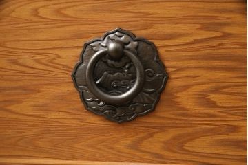 中古　美品　民芸家具　屋久杉製の飾り棚(収納棚、茶棚、サイドボード)(R-049884)