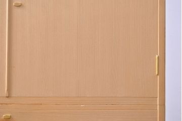 中古　広島・府中家具　松創　木匠多々納邦男　総柾目造り　胴厚　高級感と上品さを併せ持つ総桐箪笥(衣装箪笥、着物箪笥、和タンス、桐たんす)(定価約180万円)(R-049892)