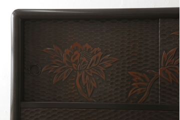 中古　美品　鎌倉彫り　中桐箪笥(チェスト、和箪笥、衣装箪笥、洋服タンス、桐たんす)(R-049895)