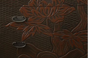 中古　美品　鎌倉彫り　中桐箪笥(チェスト、和箪笥、衣装箪笥、洋服タンス、桐たんす)(R-049895)