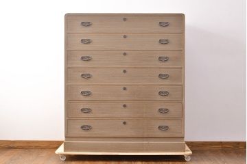 中古　国産!　胴厚　柾目　桑材の縁取りがお洒落な総桐箪笥(小袖箪笥、チェスト、整理箪笥、引き出し7杯、桐たんす)