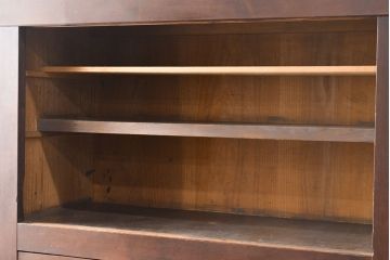 和製アンティーク　明治期　前面ヒノキ材　使い勝手の良い薄型!　近江箪笥の水屋サイドボード(収納棚、キャビネット)(R-049898)