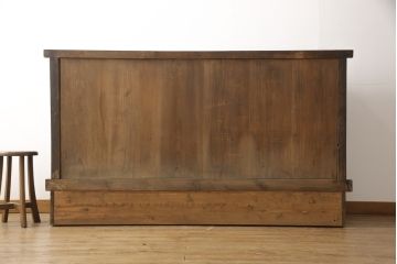 和製アンティーク　明治期　前面ヒノキ材　使い勝手の良い薄型!　近江箪笥のサイドボード(収納棚、キャビネット)(R-049899)