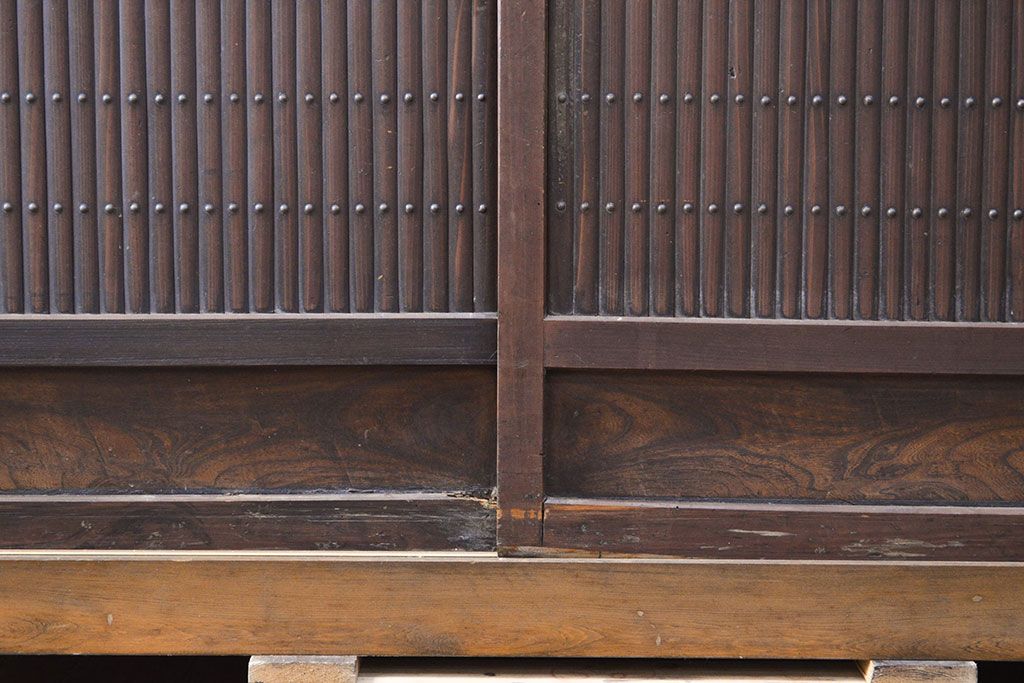 和製アンティーク　明治期　前面ヒノキ材　使い勝手の良い薄型!　近江箪笥のサイドボード(収納棚、キャビネット)(R-049899)