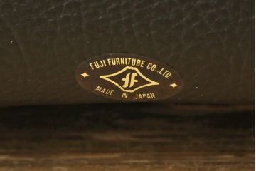 中古　美品　富士ファニチア(富士ファニチュア、フジファニチュア、FUJI FURNITURE、富士ファニチャー)　本革製三人掛けソファ(3Pソファ)(R-049900)