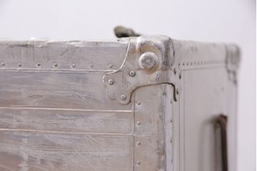 和製アンティーク　昭和中期　インダストリアルな雰囲気漂うアルミ製トランク(船トランク、収納、ディスプレイ)(R-049904)