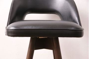 中古　海外ビンテージ　アメリカヴィンテージ　メンズライクなデザインが格好良い回転チェア(カウンタースツール、ハイスツール、ハイチェア、合皮)(R-049907)