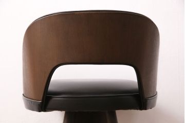 中古　海外ビンテージ　アメリカヴィンテージ　メンズライクなデザインが格好良い回転チェア(カウンタースツール、ハイスツール、ハイチェア、合皮)(R-049907)