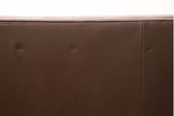 美品　ビンテージ　モビリア　チェスターフィールド風の本革製ソファ(三人掛けソファ、3Pソファ、ヴィンテージ)(R-049908)