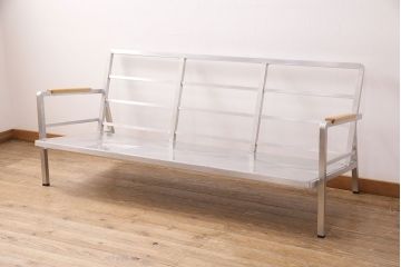 希少!　アメリカ製　emeco(エメコ)　本革とアルミフレームのクールなソファ(3人掛けソファ、3Pソファ)(R-049909)