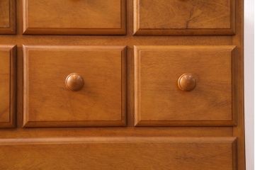 中古　美品　横浜クラシック家具　ダニエル(daniel)　引き出し10杯が嬉しい!木の温もり溢れるチェスト(引き出し、整理タンス)(R-049912)