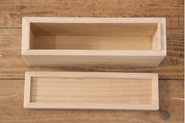 中古　展示品　極美品　岩谷堂箪笥　帆かけ船の図が施された金具が目を引くかくし付きの整理箪笥(収納タンス、和タンス、引き出し)(R-049913)
