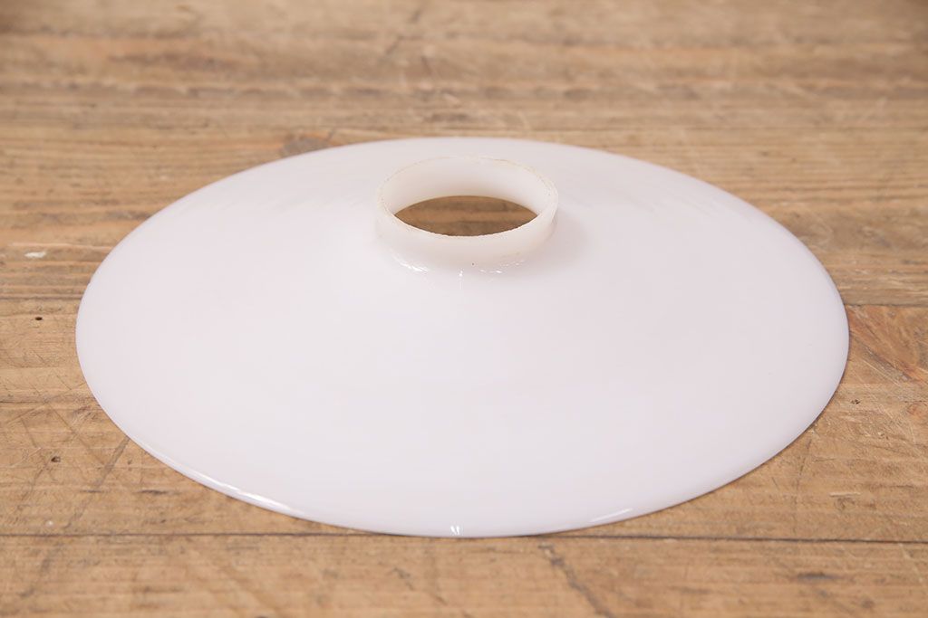 アンティーク照明　昭和初期　レトロな空間づくりにおすすめ!平笠シェードの吊り下げ照明(ペンダントライト、天井照明、電笠)(R-049921)