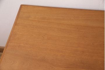 中古　横浜クラシック家具　ダニエル(Daniel)　クラシカルな佇まいが魅力の片袖机(定価約55万円)(R-049929)