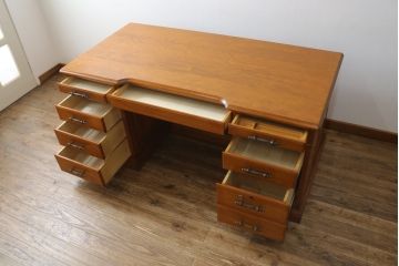 中古　横浜クラシック家具　ダニエル(daniel)　高級感と貫禄を感じさせる両袖机(定価約150万円)(プレジデントデスク、ワークデスク、在宅ワーク、在宅用)(R-049930)