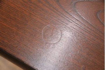 中古　九州民芸家具　ケヤキ材　和モダンな空間づくりにおすすめの囲炉裏テーブル(ダイニングテーブル、木製火鉢)(R-049931)