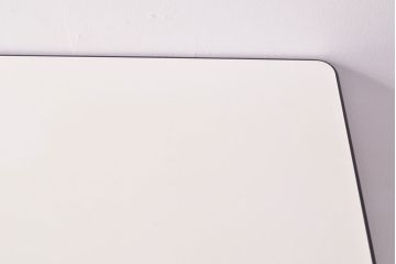 見た目のユニークさと機能性を兼ね備えた格納スツール6脚付きテーブル(6人用ダイニングテーブル、作業台)(R-049933)