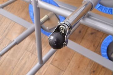 見た目のユニークさと機能性を兼ね備えた格納スツール6脚付きテーブル(6人用ダイニングテーブル、作業台)(R-049933)