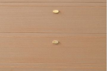 中古　広島・府中家具　松創　木匠多々納邦男作　しっとりとした気品を漂わせる桐箪笥(胴厚・柾目)(衣装箪笥、和タンス、収納箪笥、桐たんす)(定価約150万円)(R-049938)