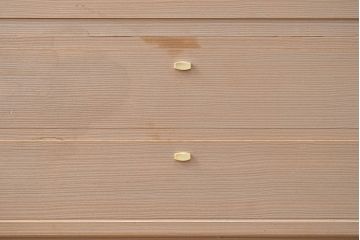 中古　広島・府中家具　松創　木匠多々納邦男作　しっとりとした気品を漂わせる桐箪笥(胴厚・柾目)(衣装箪笥、和タンス、収納箪笥、桐たんす)(定価約150万円)(R-049938)