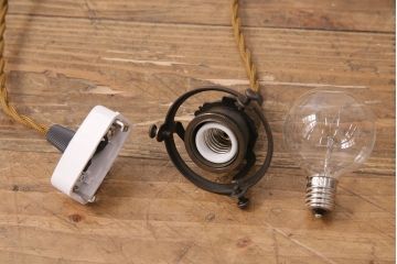 アンティーク照明　和製アンティーク　どこか懐かしさが漂う平笠シェードのペンダントライト2個セット(R-049951)