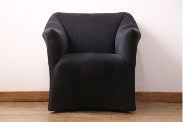 中古　展示品　美品　Cassina(カッシーナ)　684 PICCOLA TENTAZIONE(ピッコラテンタツィオーネ)　ラウンジアームチェア(定価約40万円)(アームソファ、一人掛けソファ、1P)(R-049952)
