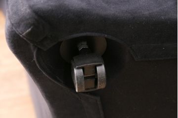 中古　展示品　美品　Cassina(カッシーナ)　684 PICCOLA TENTAZIONE(ピッコラテンタツィオーネ)　ラウンジアームチェア(定価約40万円)(アームソファ、一人掛けソファ、1P)(R-049956)