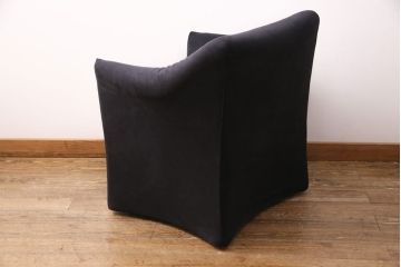 中古　展示品　美品　Cassina(カッシーナ)　684 PICCOLA TENTAZIONE(ピッコラテンタツィオーネ)　ラウンジアームチェア(定価約40万円)(アームソファ、一人掛けソファ、1P)(R-049958)