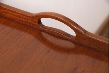 中古　高級家具　トレー付き　温かな雰囲気を醸しだすカリン材製のキッチンワゴン(キャビネット、サイドテーブル、トロリー、花梨材)(R-049962)