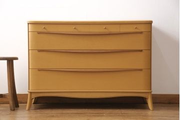 中古　美品　国産高級家具　森のしらべ　タモ材　曲線的な優美なつくりが魅力のワイドチェスト(定価約38万円)(R-049965)