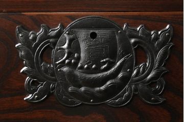 中古　美品　岩谷堂箪笥　力強い木目が魅力の衣装箪笥(整理箪笥、和タンス、引き出し、チェスト)(R-049967)