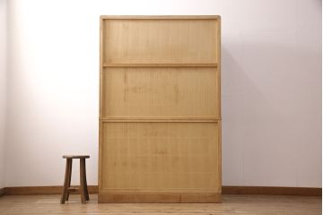 中古　伝統工芸　鎌倉彫り　寿峰作　衣装盆付き　赤みがかった色合いと牡丹の彫りが見事な衣装タンス(着物タンス、桐タンス、和タンス、衣装箪笥)(R-049969)