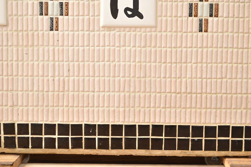 和製アンティーク　希少!　タイル付きの可愛いタバコ屋ガラスケース(ショーケース、陳列棚)(R-049970)