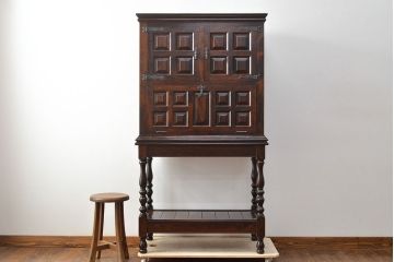 中古　美品　松本民芸家具　コレクションにもおすすめ!クラシックな雰囲気が格好いいS.P型ワインボード(ワインラック、収納棚、戸棚、キャビネット、SP型)(定価約99万円)(R-049972)
