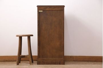 中古　北海道民芸家具　落ち着きある大人の空間づくりにおすすめの縦型チェスト(小引き出し、小タンス、引き出し)(R-049973)