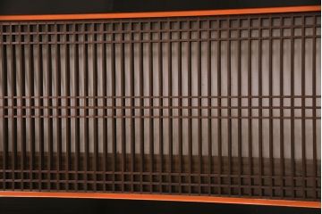 和製アンティーク　片面ガラス　整然と並ぶ桟が凛とした雰囲気を演出する筬欄間(オサランマ、明かり取り、明り取り、建具)(R-049978)